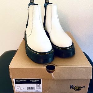 Dr. Martens 2976 Quad Chelsea Boot, fits 7.5 W